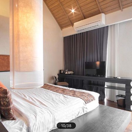 Tapae Gate Villa Τσιάνγκ Μάι Εξωτερικό φωτογραφία